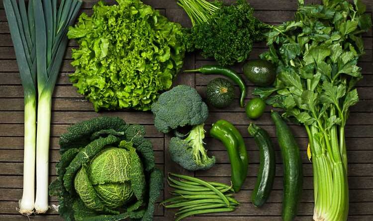 7 Healthiest Dark Leafy Greens And Painless Ways To Eat Them More