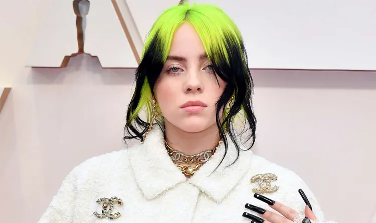 Billie Eilish Style that set up Trends for the Generation Z!